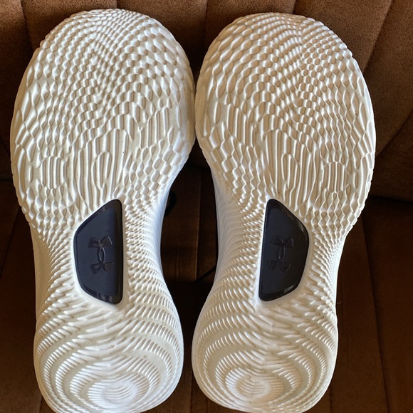 Curry 8 UA size 4.5 in navy - Picture 4 of 4